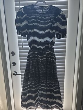 DKNY 2-Piece  Set Puff Sleeve Top & Midi Skirt Black White Wavy Chevron Size M